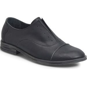 NWOT Born Forato Leather Oxfords